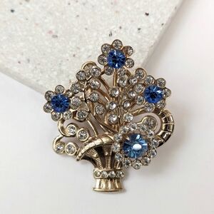 Older Vtg Floral Bouquet Basket Brooch w/ Blue & Clear Rhinestones Rivet Back